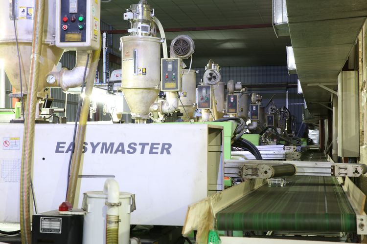 江西南康網紅注塑滾塑家具工廠展廳實拍17