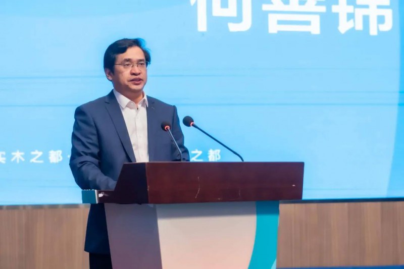 區委書記何善錦