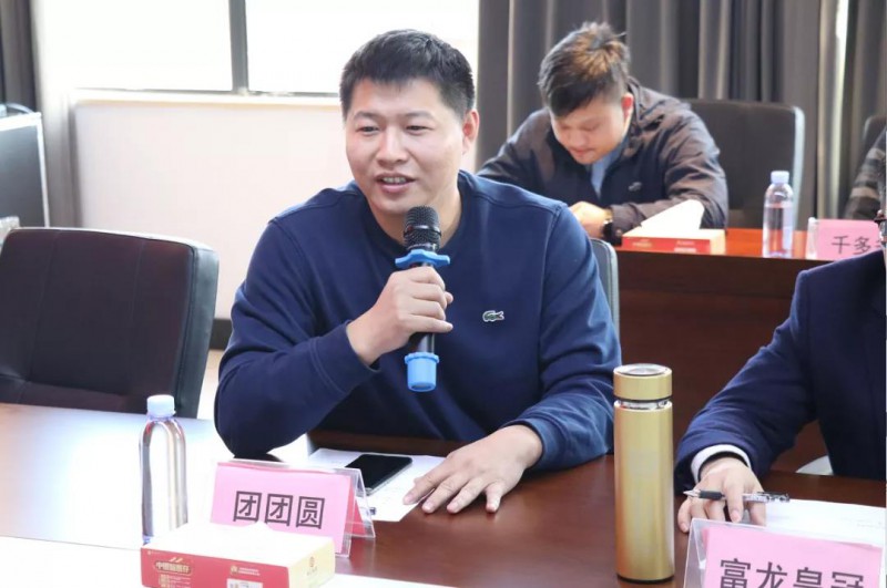 區(qū)家具協(xié)會常務(wù)副會長、團(tuán)團(tuán)圓家具董事長羅海龍