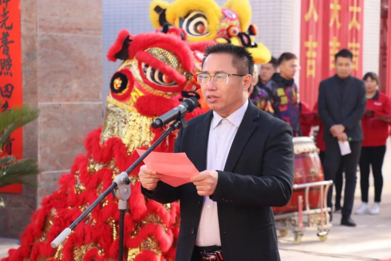 區家具協會常務副會長、富龍皇冠總裁溫世通致辭