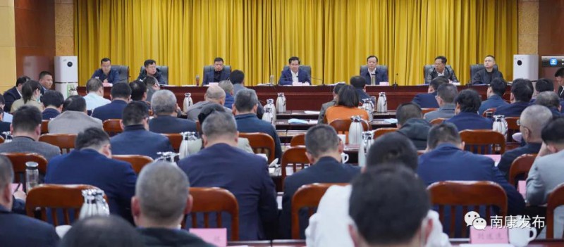 連夜傳達  深刻領會