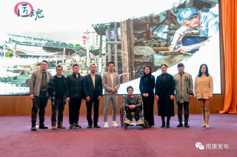 以南康家具為主線的贛州首部院線電影《匠魂》新聞發布會順利舉行2