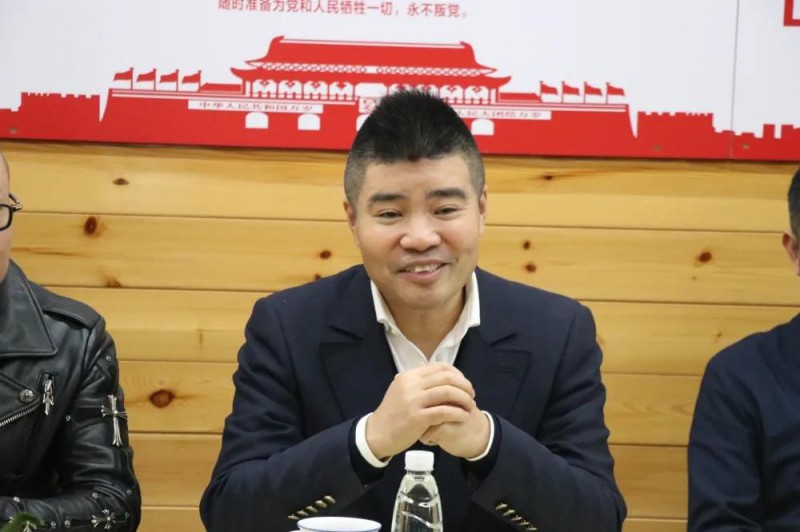 寧波市家居產(chǎn)業(yè)協(xié)會會長、寧波柯樂芙家居科技股份有限公司董事長丁敏