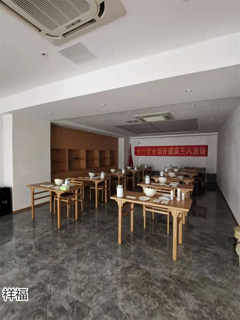 祥福竹家具辦公空間、茶空間、康養(yǎng)民宿、音樂(lè)館、大劇院茶藝館,書畫、國(guó)學(xué)、插花桌椅工程定制廠家