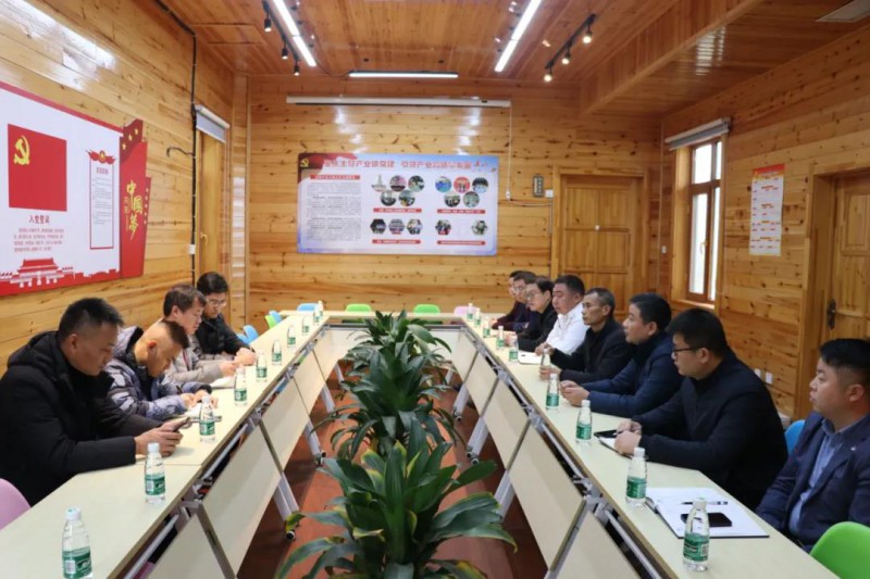 撫州黎川縣家具辦一行到南康交流家具產業發展經驗