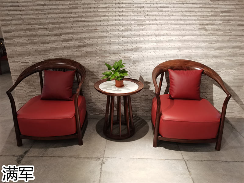 滿軍實木辦公家具展廳實拍