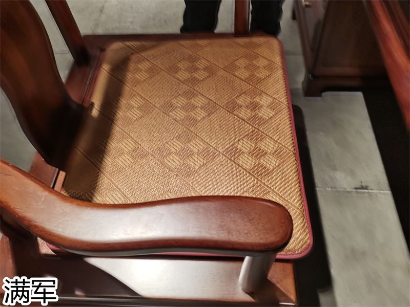 滿軍實木辦公家具展廳實拍