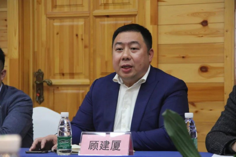 區家具協會會長顧建廈