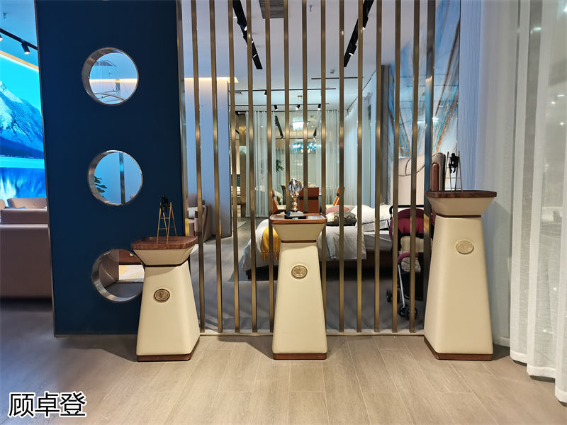 顧卓登實木輕奢風格家具展廳實拍