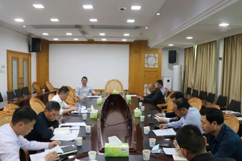 南康召開龍華軟體家具產(chǎn)業(yè)園建設(shè)工作調(diào)度會(huì)