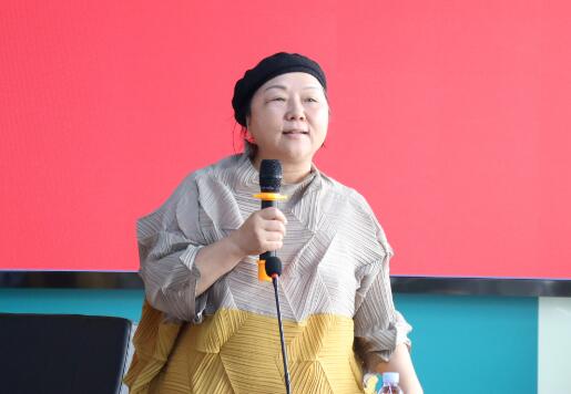 順德職業技術學院教授劉曉紅博士現場做團體標準宣貫