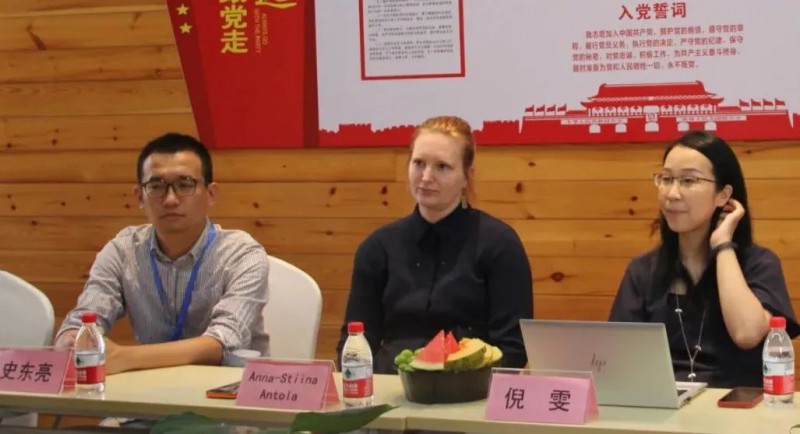 芬蘭駐華大使館芬蘭事務參贊Anna-Stiina Antola一行到南康家具協會座談交流4