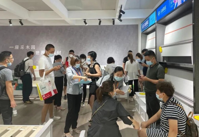 展會現(xiàn)場人氣爆棚