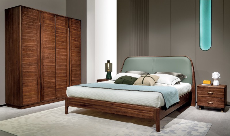 M7001大床、M7101床頭柜、M7301四門衣柜