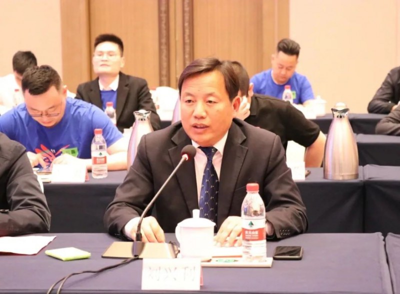 徐州市睢(suī)寧縣沙集鎮電商協會會長劉興利