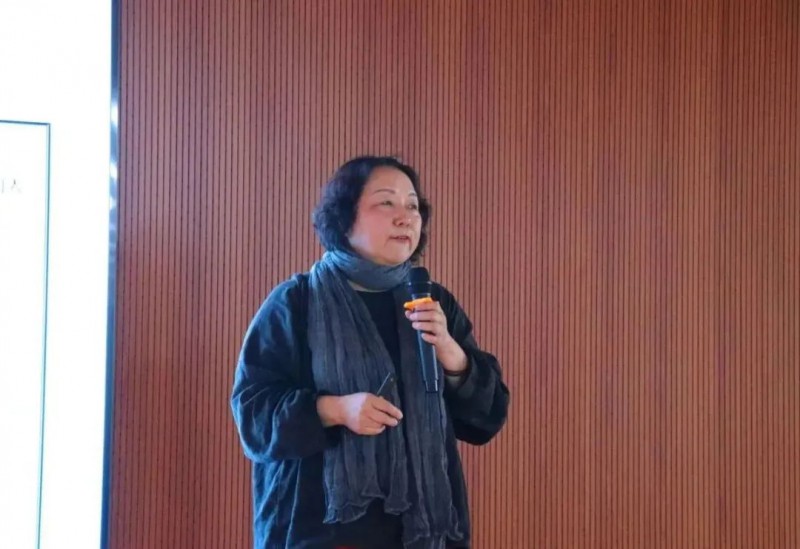 劉曉紅博士以《家具企業倉庫 第1部分:管理規范》為主題