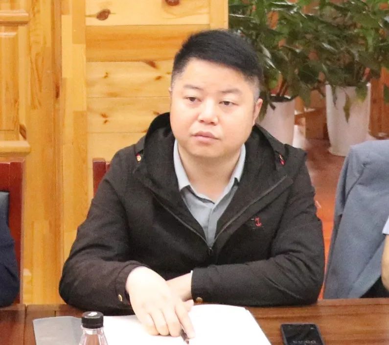 區(qū)家具協(xié)會(huì)秘書長(zhǎng)楊劍