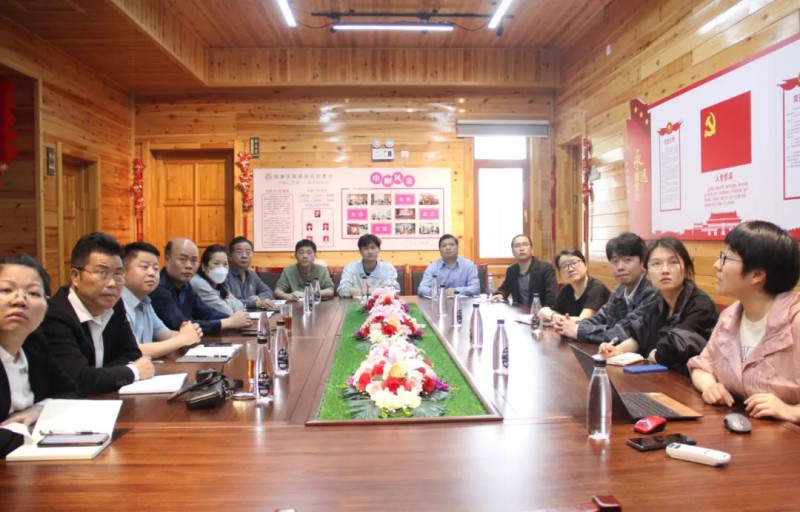 與會的各南康家具頭部企業