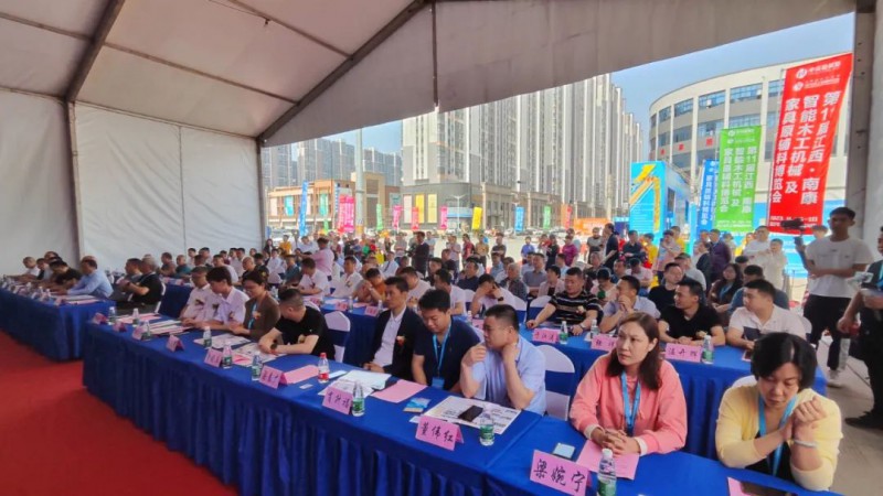 第11屆江西&middot;南康智能木工機械及家具原輔料博覽會盛大開幕！