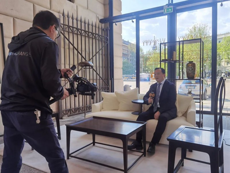 李贛興區長接受鳳凰衛視專訪