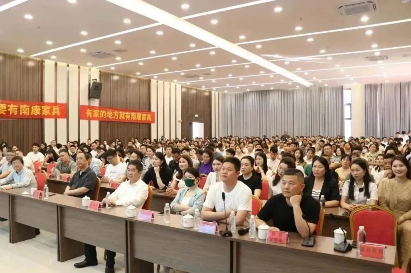 家具老劉、家具小林哥、家具人小鄺等三位大咖