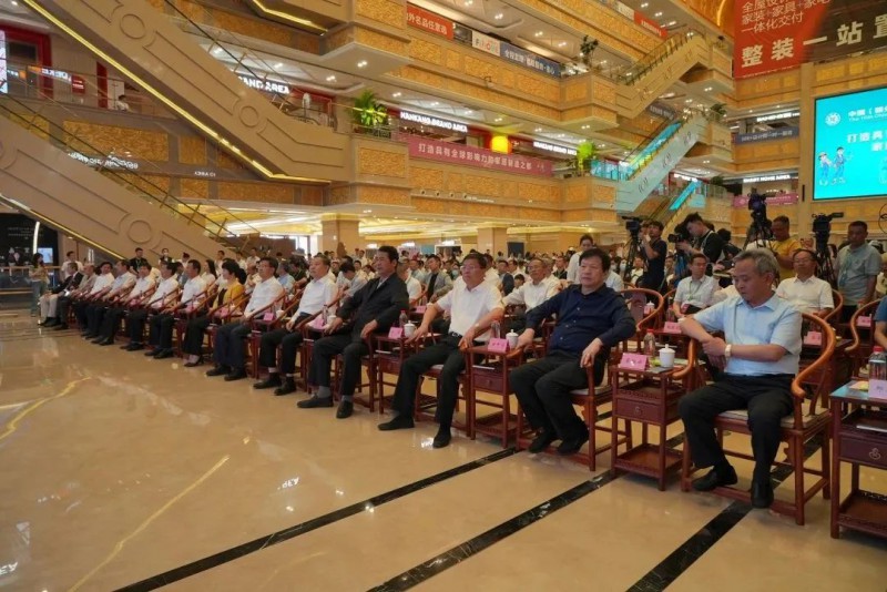 盧小青、徐濟德、李克堅、徐祥楠、邱水文、王滿、趙多仙、徐兵、蘇祖云、蔡瑋、黃美昌、陳志民、何善錦共同推桿啟動開幕式