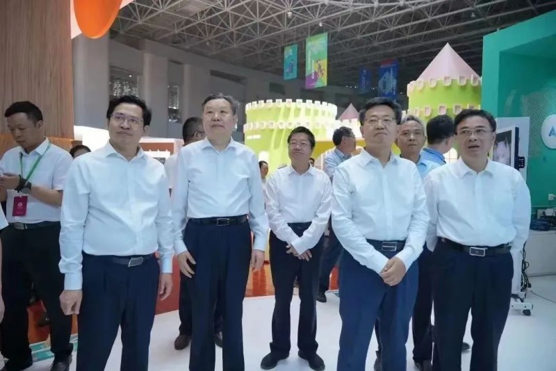 世界家具聯合會主席徐祥楠在南康調研1