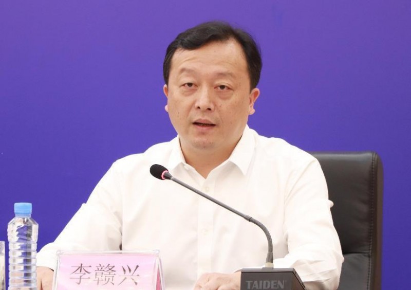 區(qū)委副書記、區(qū)長李贛興