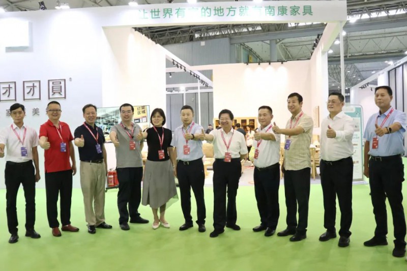 南康家具亮相成都家具展,集體破線出圈,震撼全場!