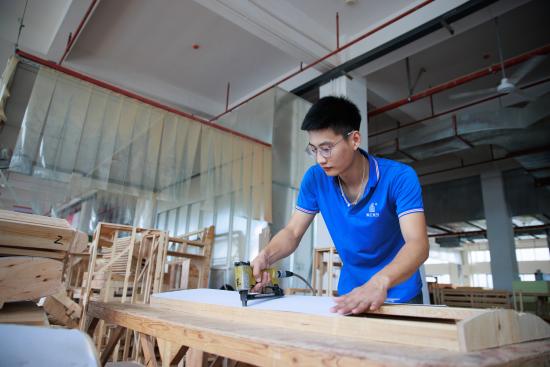 江西南康家具產品銷售借力數字貨運平臺進入快車道播2