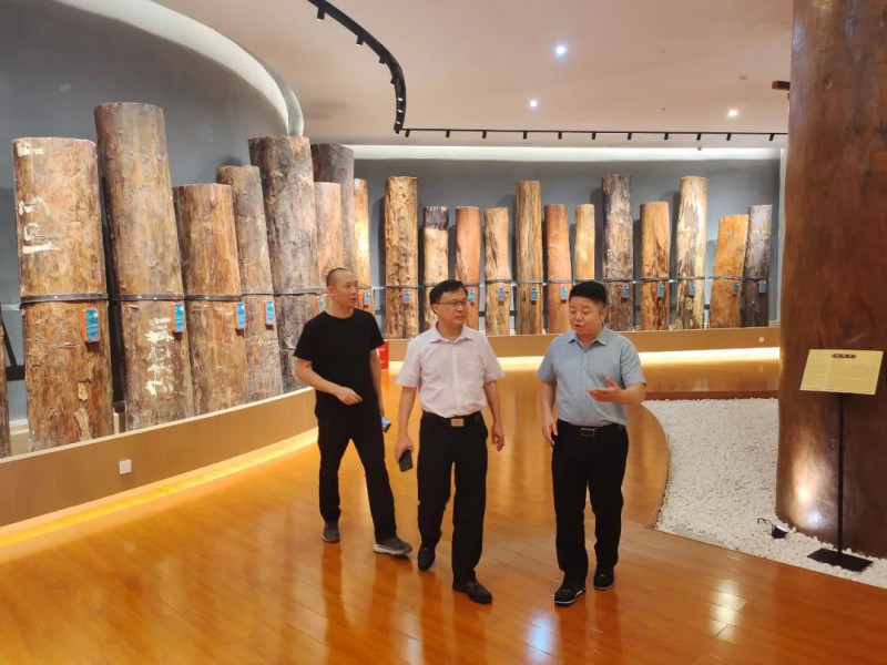強(qiáng)強(qiáng)聯(lián)合，強(qiáng)鏈補(bǔ)鏈！南康家具與云浮石材達(dá)成戰(zhàn)略合作6