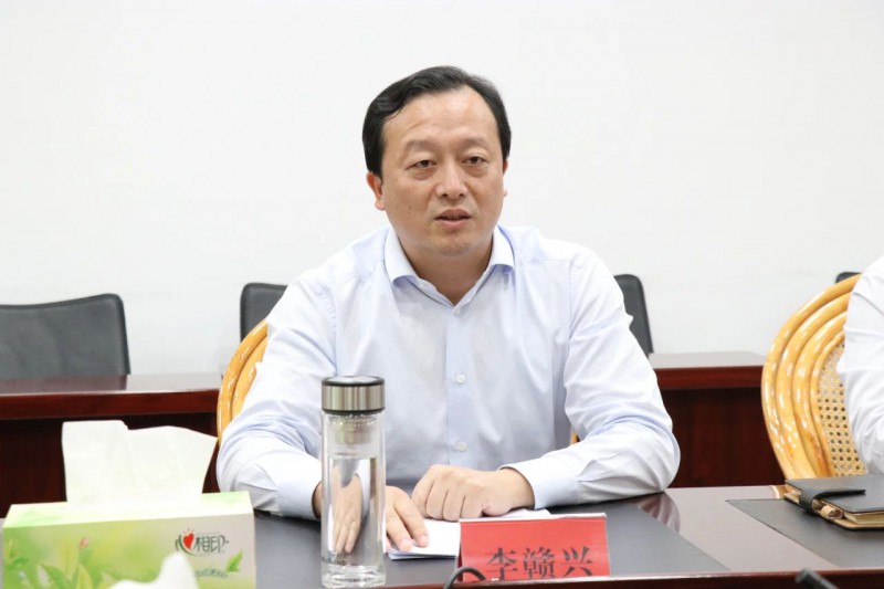 區(qū)委副書記、區(qū)長李贛興