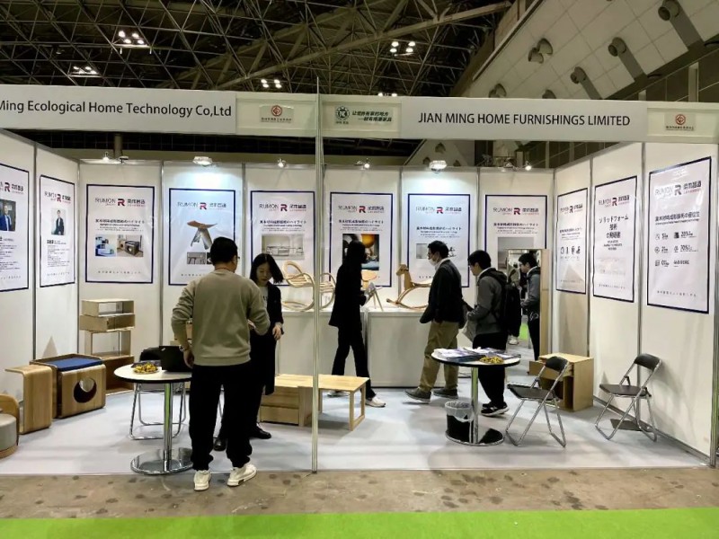 16家南康家具企業首次登展