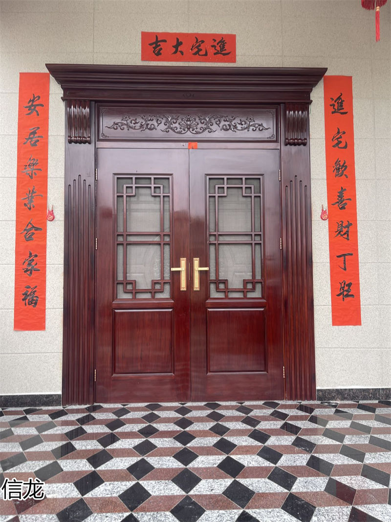 信龍紅木門