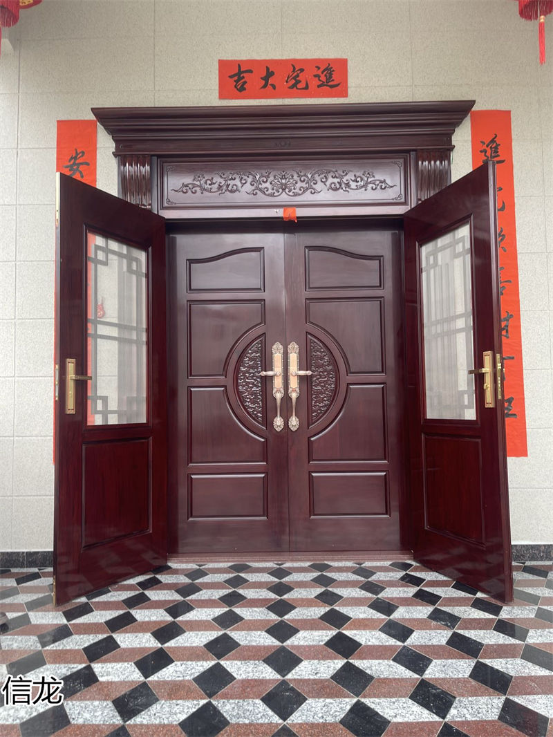 信龍紅木門