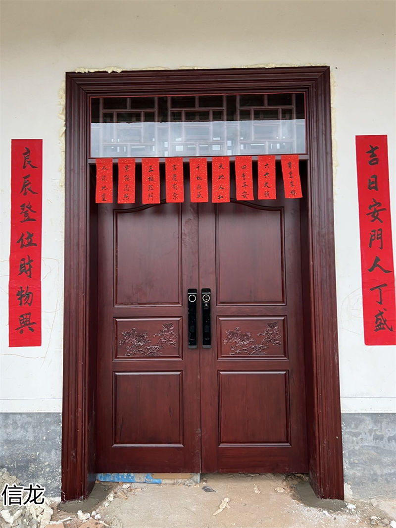 信龍紅木門