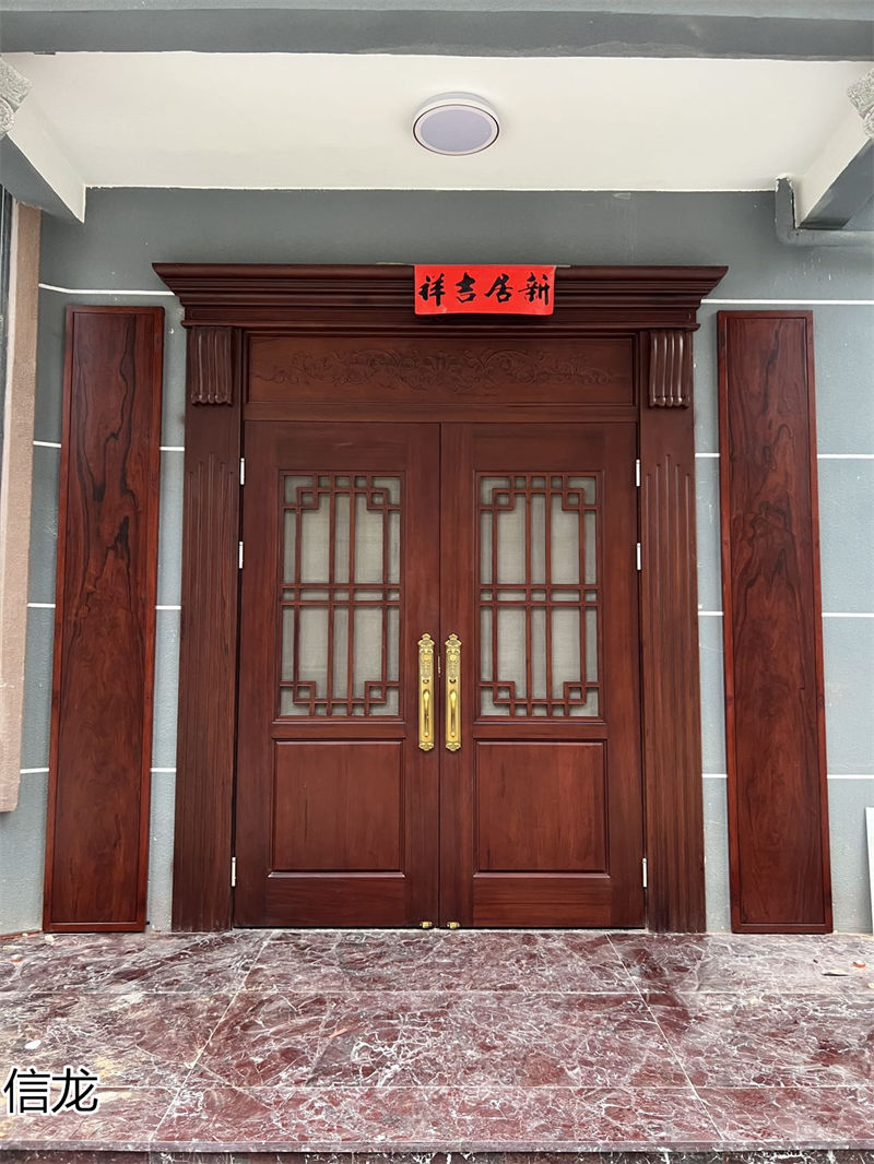 信龍紅木門