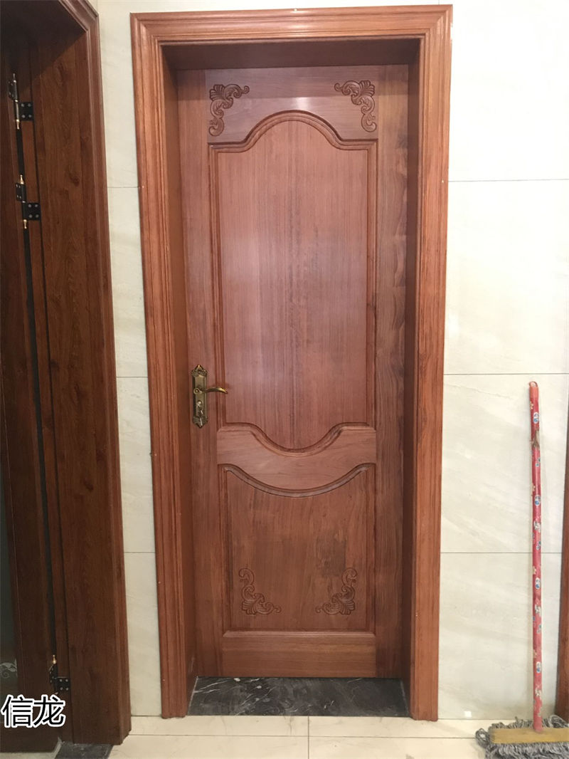 信龍紅木門