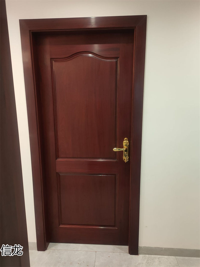 信龍紅木門