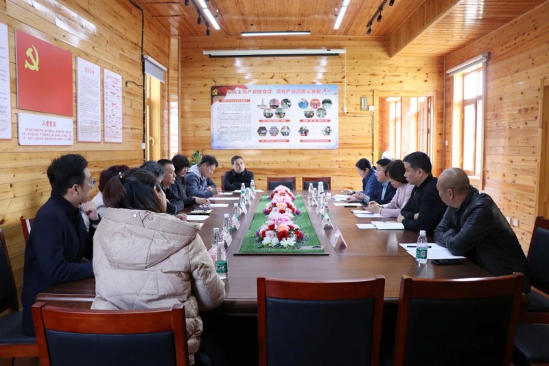 淶水縣政協(xié)副主席廖科一行來(lái)南康交流家具產(chǎn)業(yè)發(fā)展經(jīng)驗(yàn)