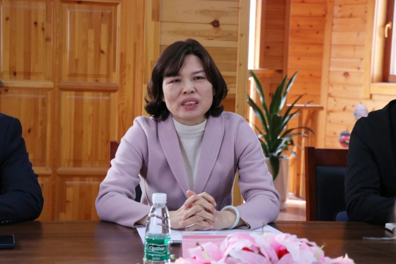 區(qū)政協(xié)黨組成員、副主席劉芳艷