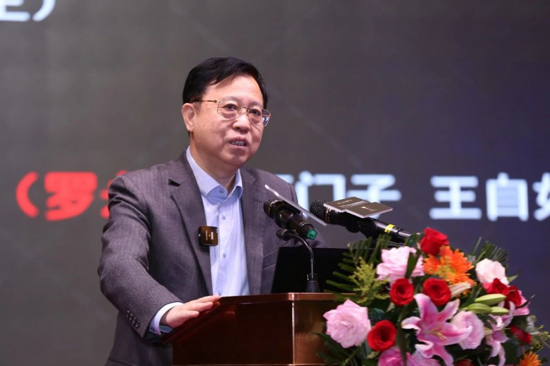 中國品牌第一人、中央電視臺品牌顧問、著名品牌戰略專家、品牌競爭力學派創始人、中國十大經濟年度人物評委李光斗作《突圍新機：品牌賦能經濟 創新商業財富》主題演講