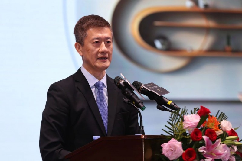 品牌與企業傳播資深專家，中國內地第一代的公共關系專業人士之一徐俊帶來了《數字引力：創新思維 賦能數字未來》的主題演講