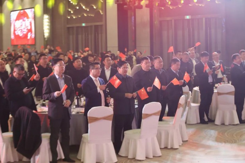 現場嘉賓齊唱《歌唱祖國》