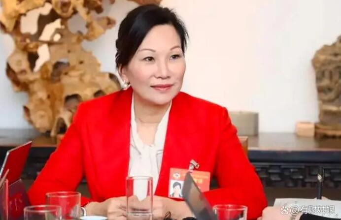 這時(shí)的翟美卿有了一點(diǎn)積蓄