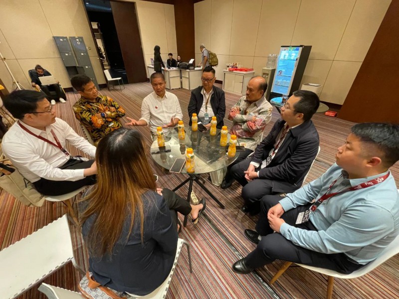 南康家具經(jīng)貿(mào)考察團(tuán)1