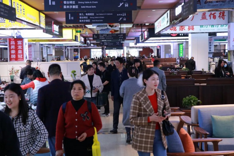 南康各大家具市場人頭攢動2