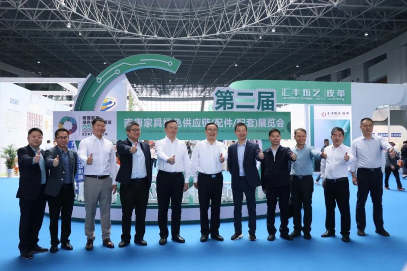 本屆展覽會是我區迅速落實全國“兩會”精神和中央關于“消費品以舊換新”工作部署的生動實踐